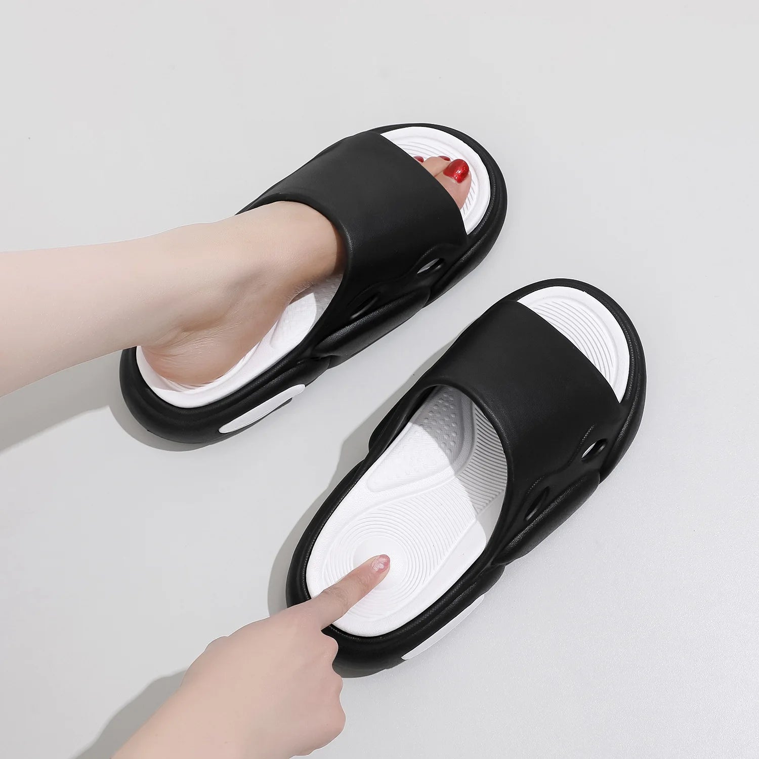 Lotte - Orthopedische Zwarte Mode Slippers